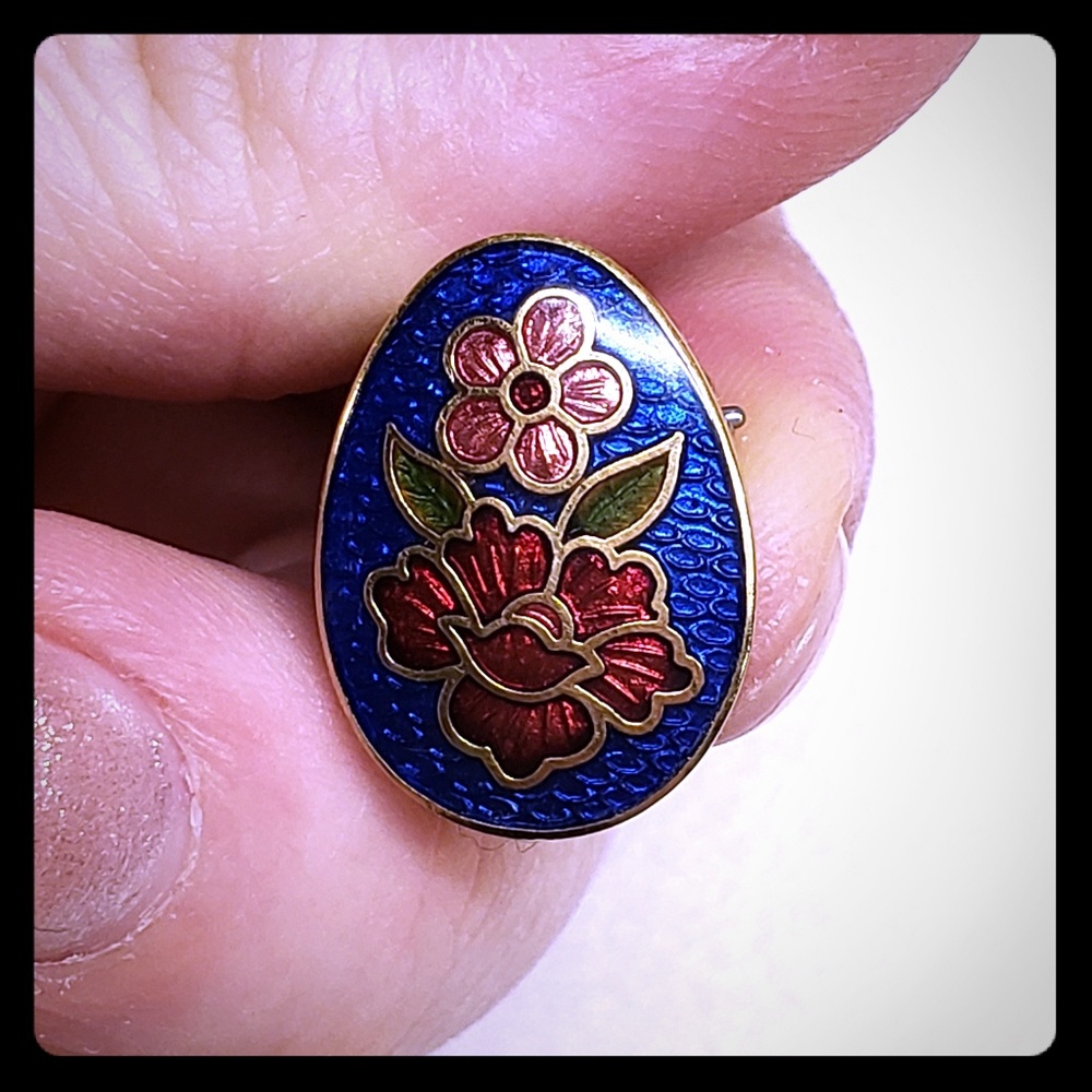 Blue flower stud earrings